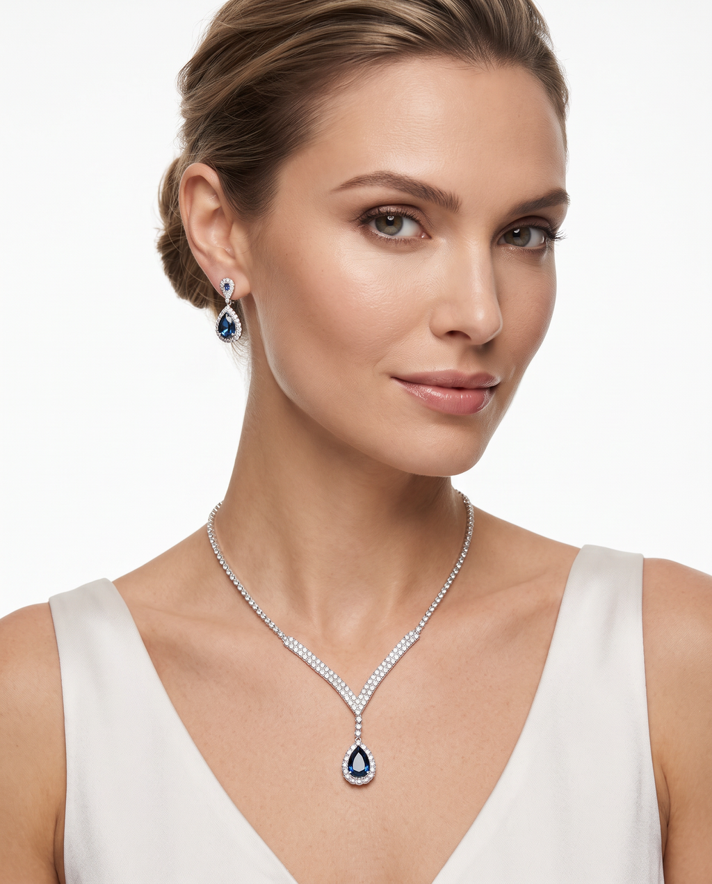 Women's Silver Crystal Teardrop Necklace & Earrings Set UK | PHANTAZ